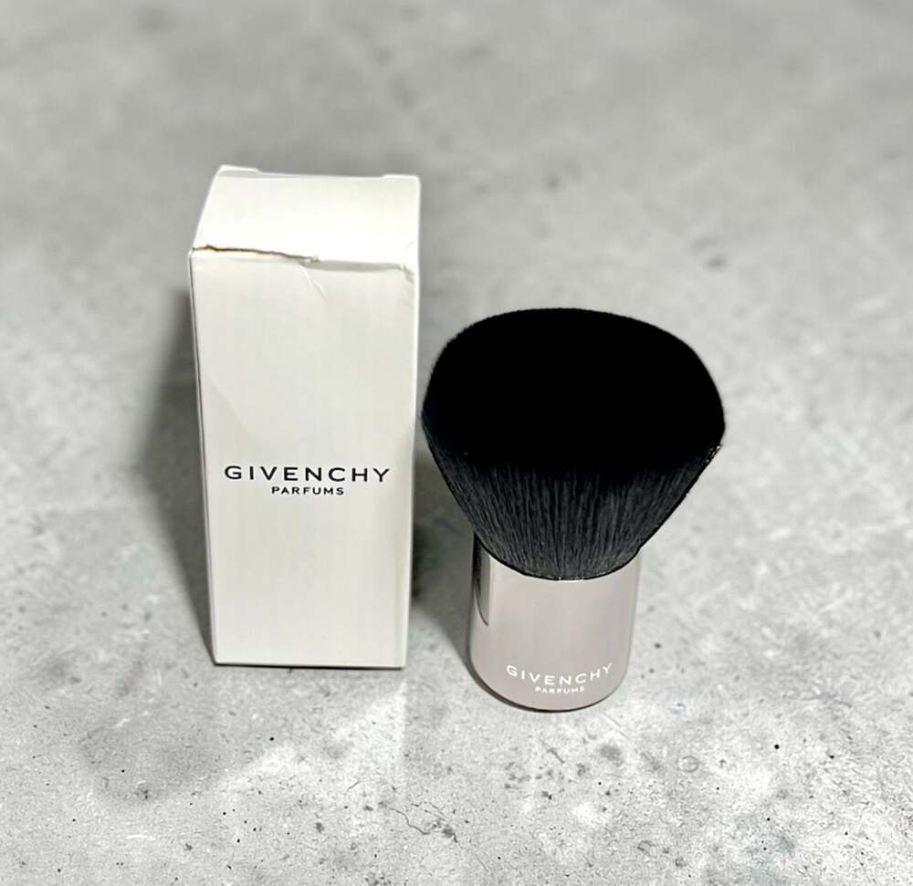 Givenchy Parfums Silver Kabuki Makeup Brush New in Box